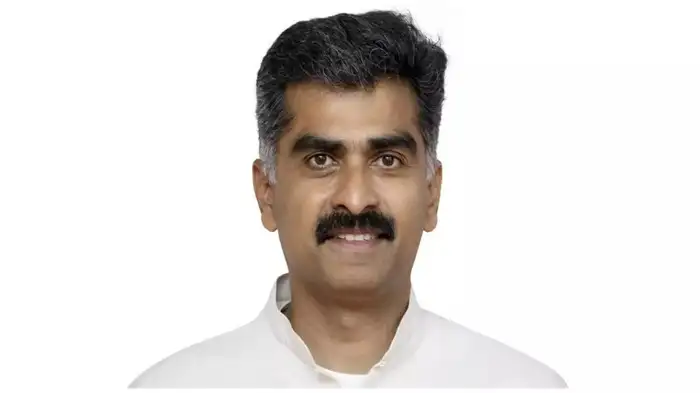ராக்கெட் ஃபோர்ட் எக்ஸ்பிரஸ் ரயில் முதல் பிளாட்பாரத்திற்கு வரவும், சோழன் எக்ஸ்பிரஸ் திருவெறும்பூரில் நிற்கவும் துரை வைகோ வலியுறுத்தல்!